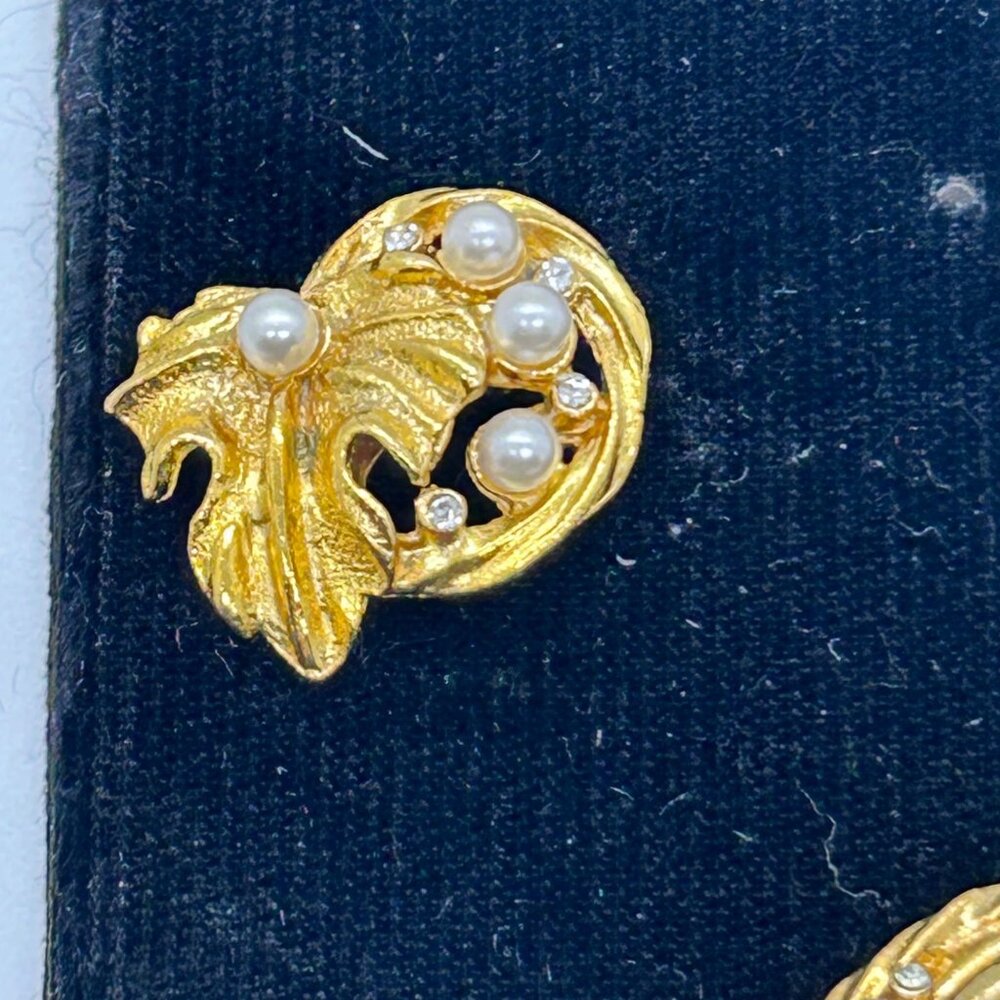 Jeweline Originals Brooch Earring Set Gold Tone Faux Pearl Grapes Leaf MCM Box - Picture 9 of 16